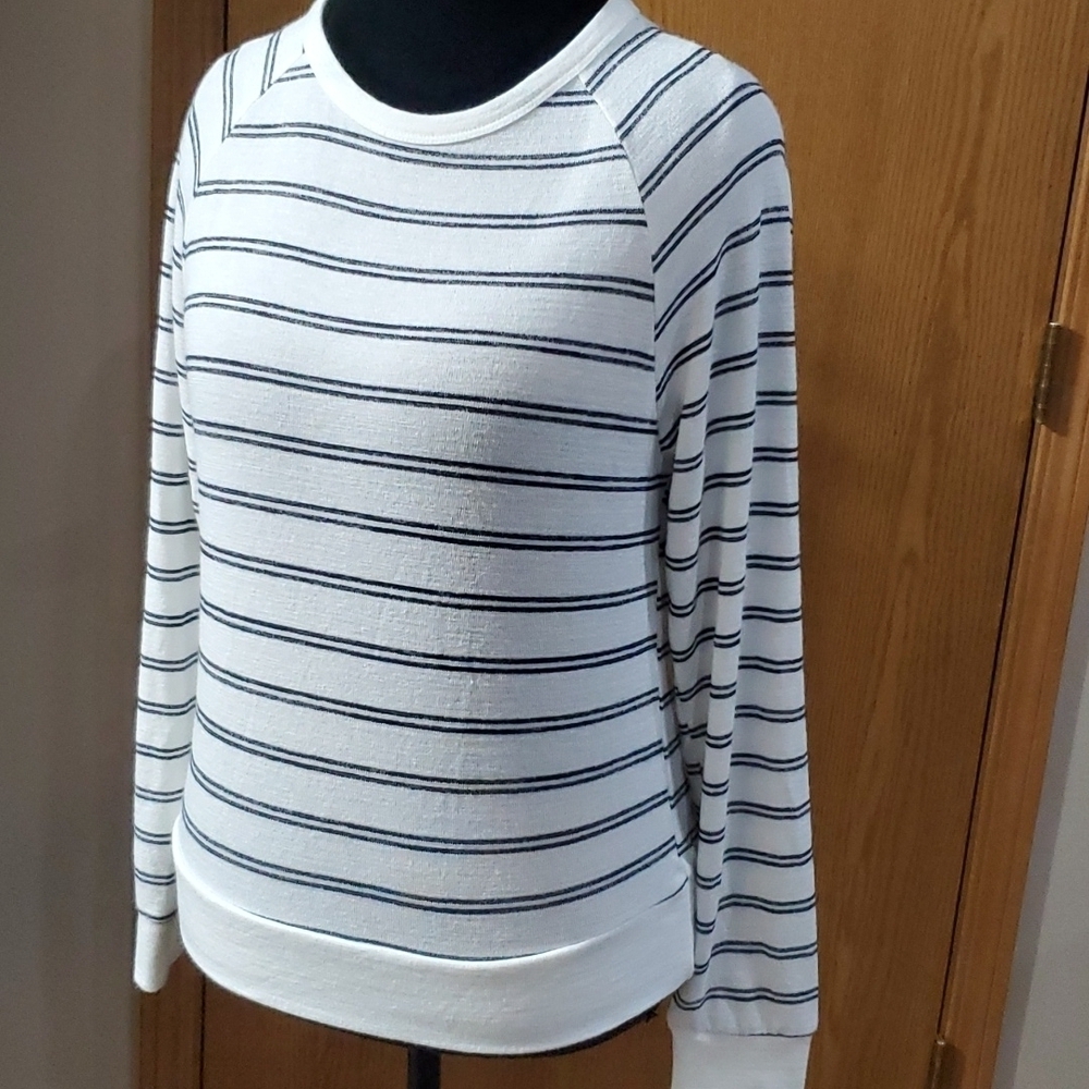 Magaschoni soft light knit striped long sleeve top